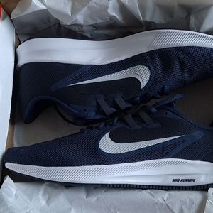 Nike running downshifter 9